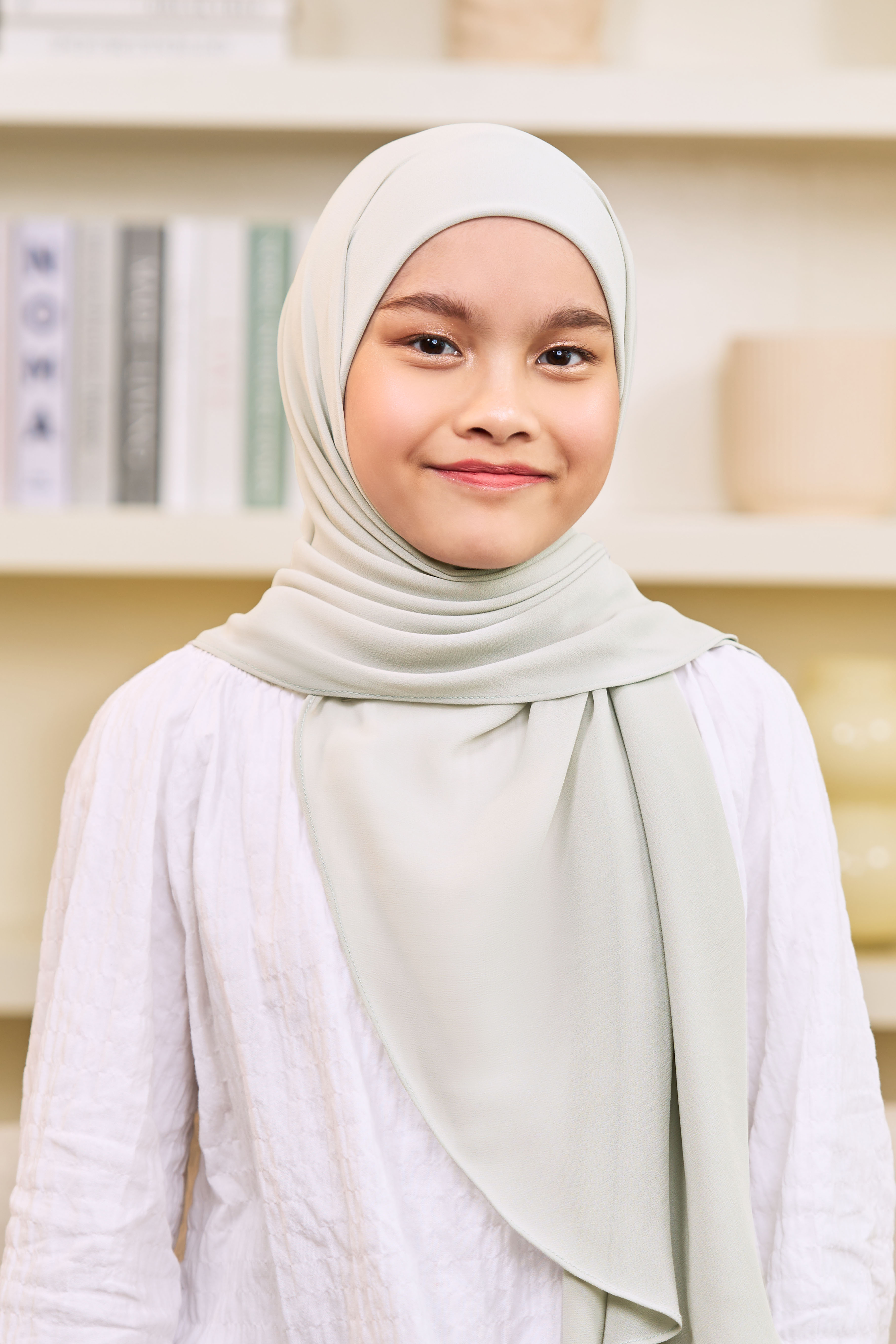 (AS-IS) ADINA Girl Instant Shawl with attached inner in Wheat